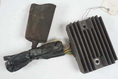 Framsidan på Likriktare från en Honda VTX 1800 -2002 motorcykel.