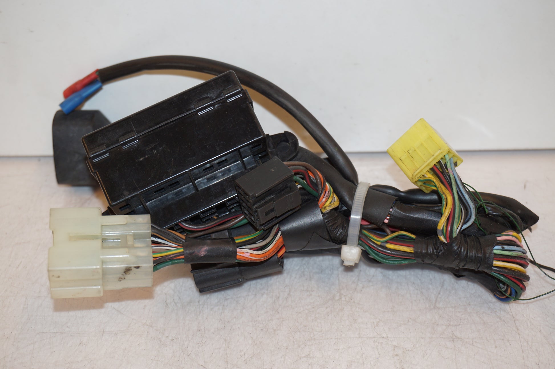 Framsidan på Kablage från en Suzuki GSX-R 600 -1997 motorcykel.