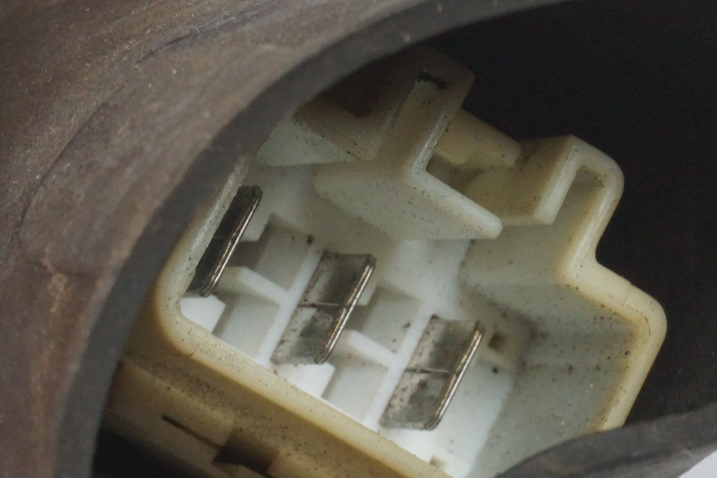 Snett nerifrån på Likriktare från en Honda VTX 1800 -2002 motorcykel.