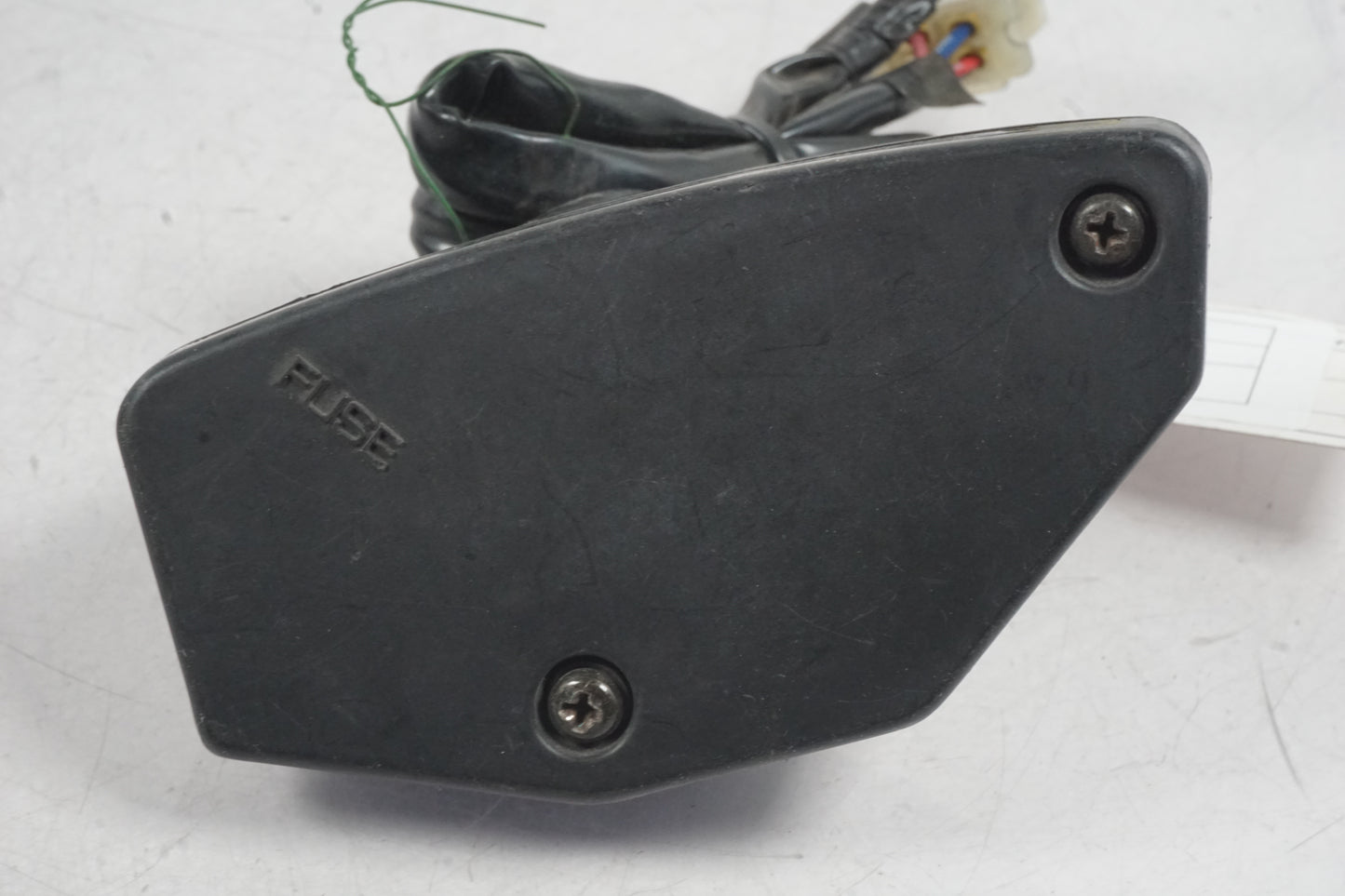 Baksidan på Säkringsbox från en Honda VT 1100 C -1999 motorcykel.