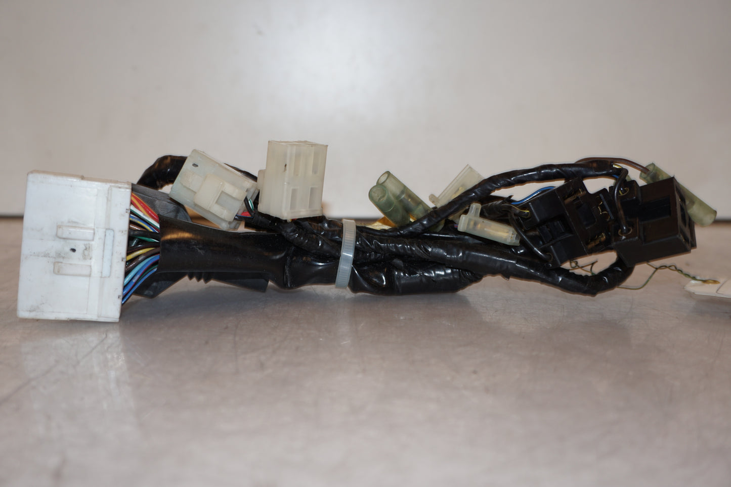 Höger sida på Kablage från en Yamaha YZF R6 -2000 motorcykel.