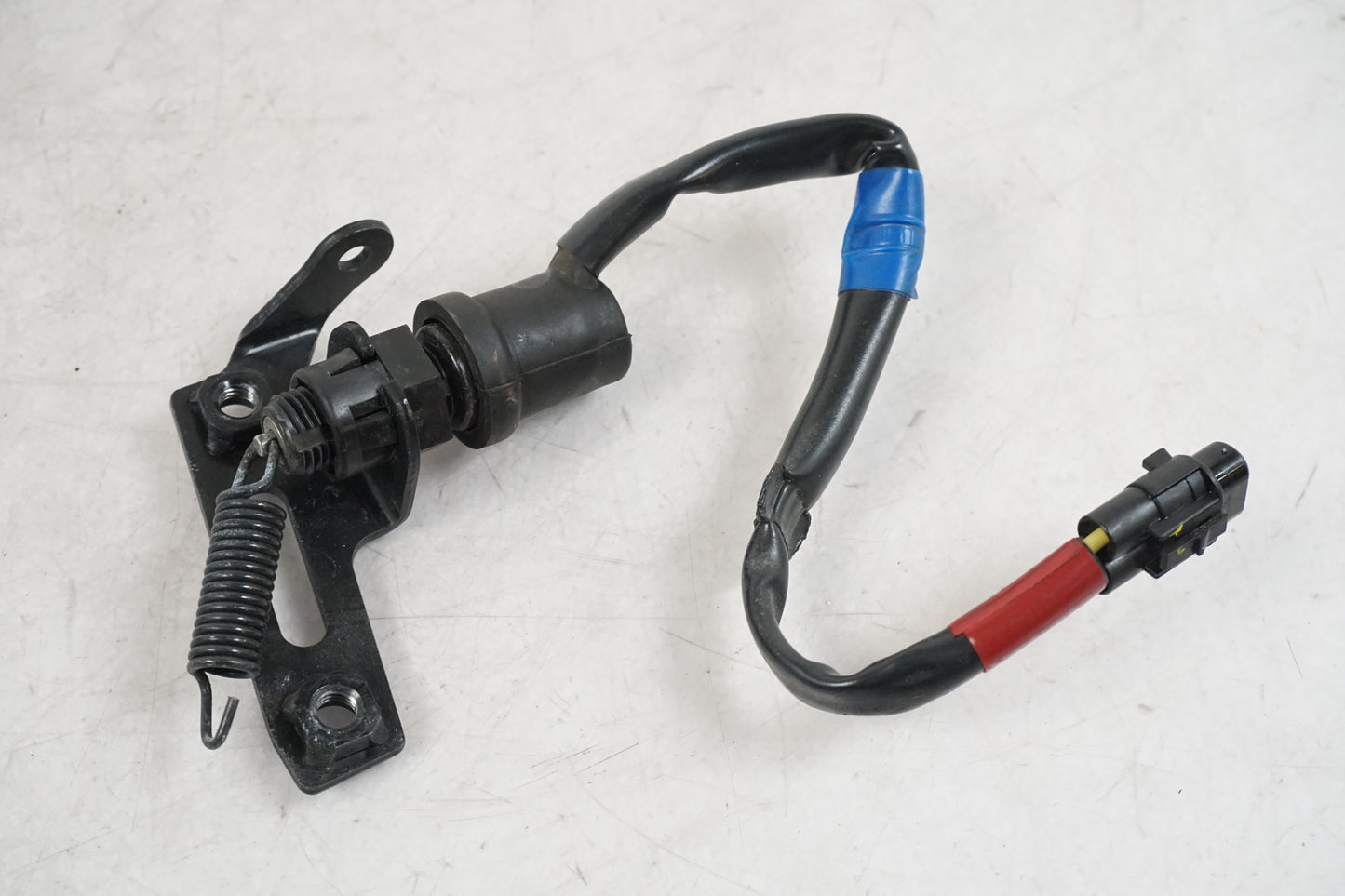 Contact de feu de frein