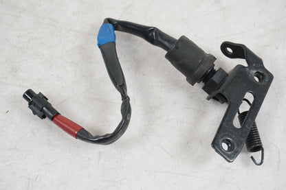 Contact de feu de frein