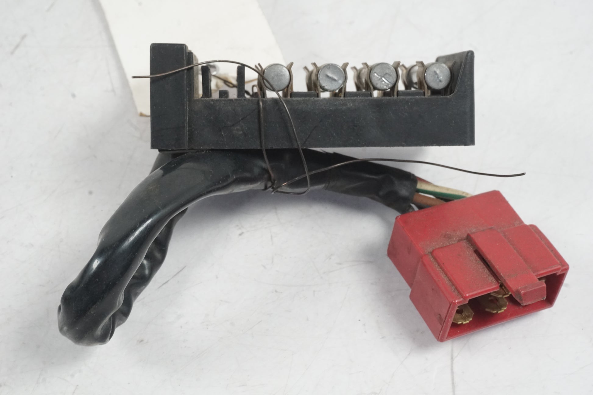 Baksidan på Säkringsbox från en Honda VF 750 C -1983 motorcykel.