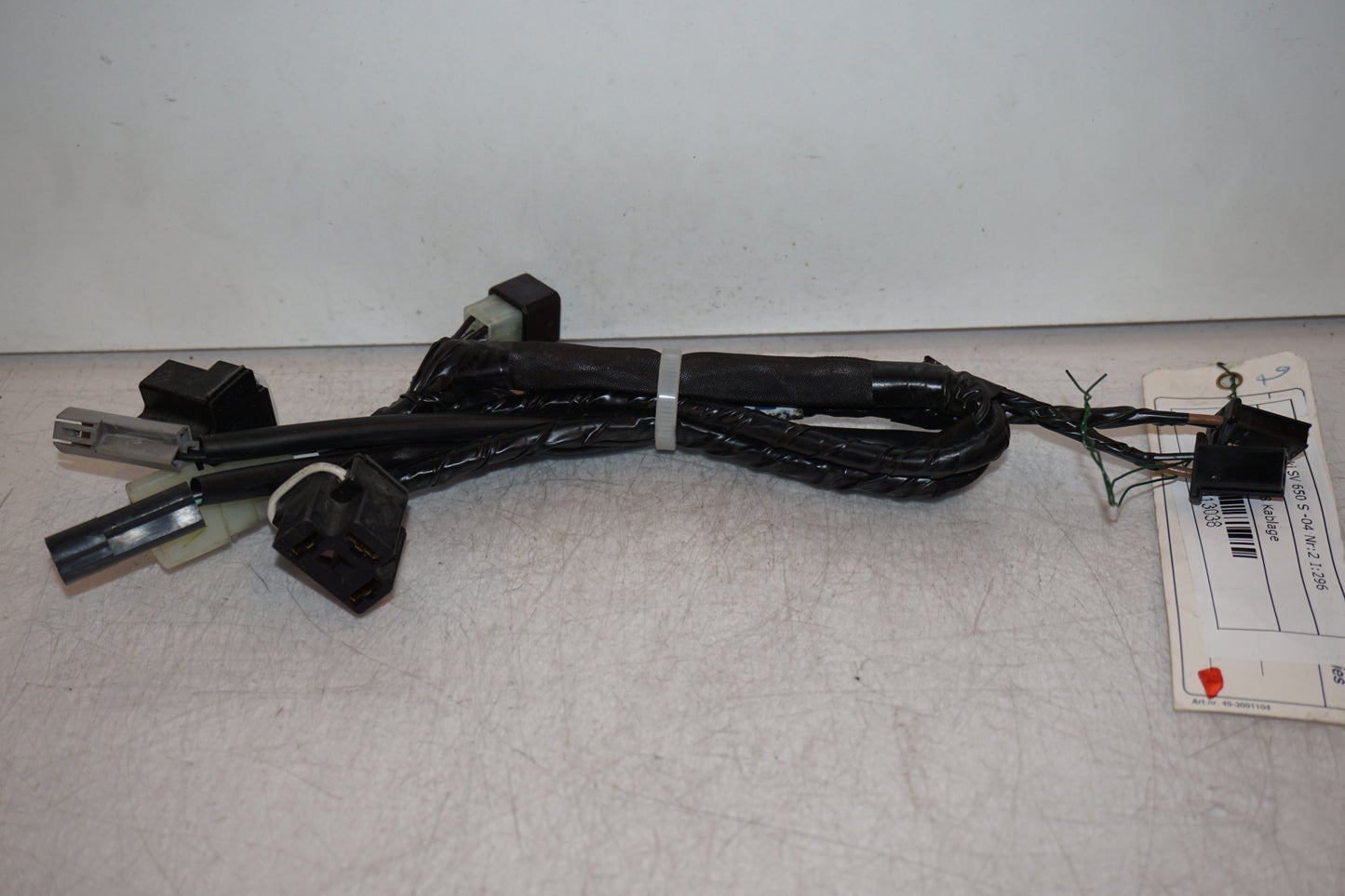 Framsidan på Kablage från en Suzuki SV 650 -2004 motorcykel.