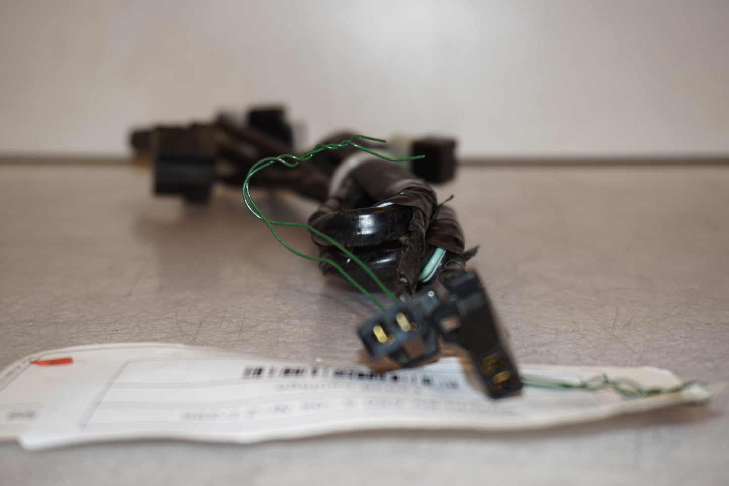 Höger sida på Kablage från en Suzuki SV 650 -2004 motorcykel.