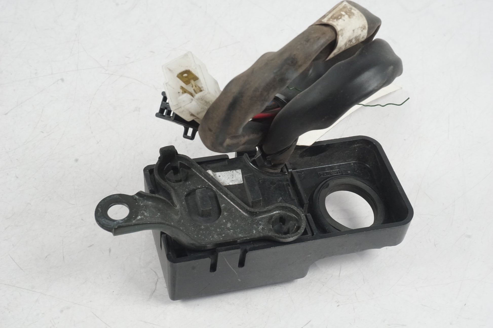 Snett uppifrån på Säkringsbox från en Honda XL 600 V -1994 motorcykel.