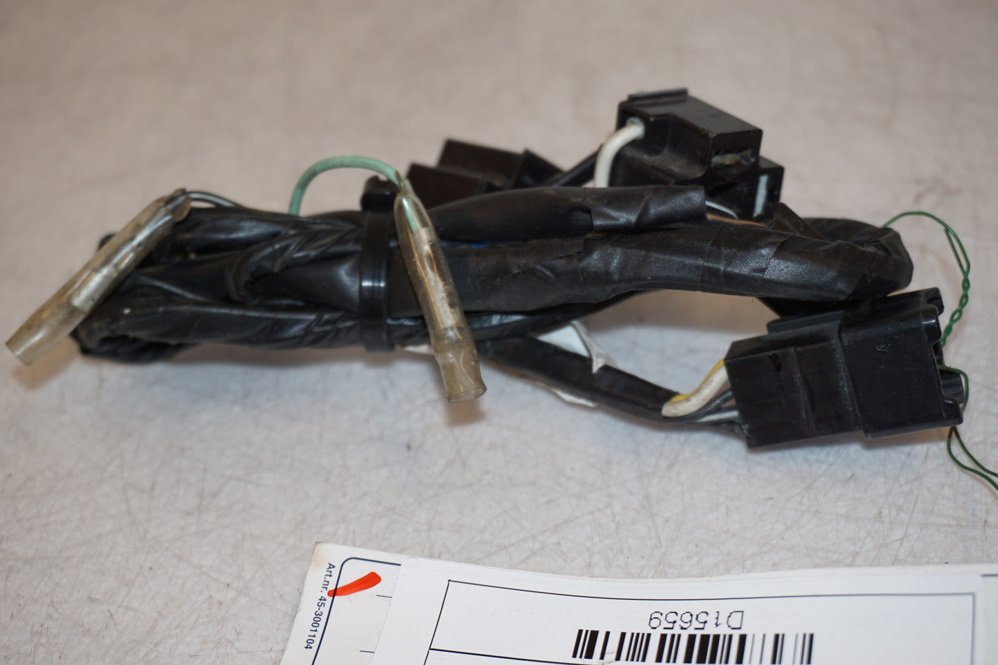 Baksidan på Kablage från en Suzuki GSX-R 1100 -1993 motorcykel.