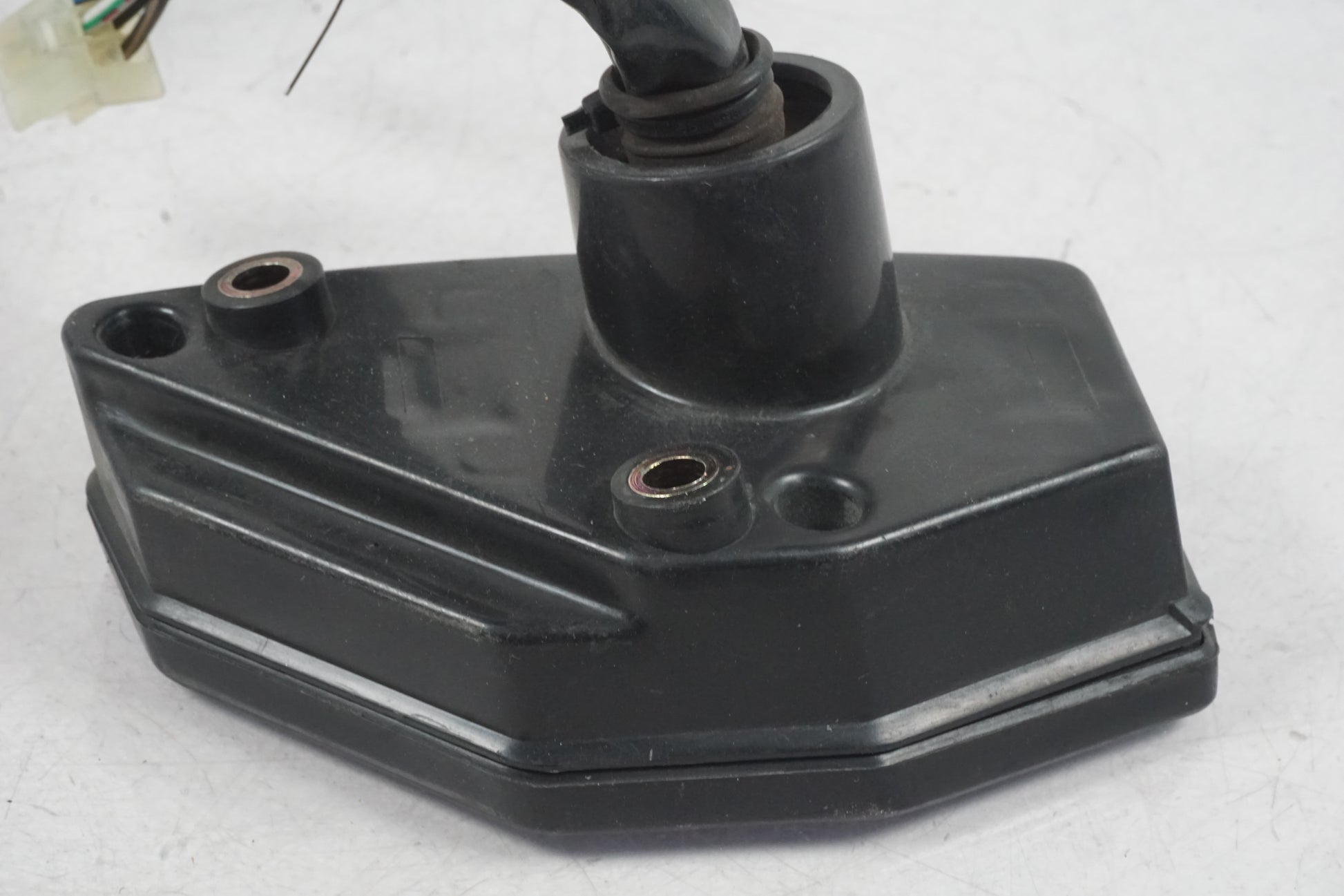 Vänster sida på Säkringsbox från en Honda VT 1100 C -1995 motorcykel.