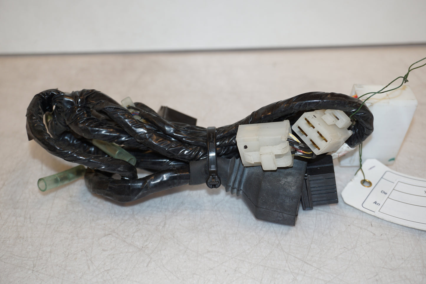 Framsidan på Kablage från en Yamaha YZF R6 -2000 motorcykel.