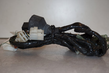 Vänster sida på Kablage från en Yamaha YZF R6 -2000 motorcykel.