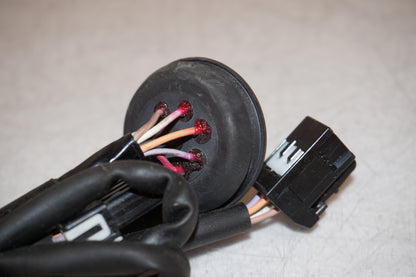 Snett uppifrån på Kablage från en Yamaha FJR 1300 -2016 motorcykel.