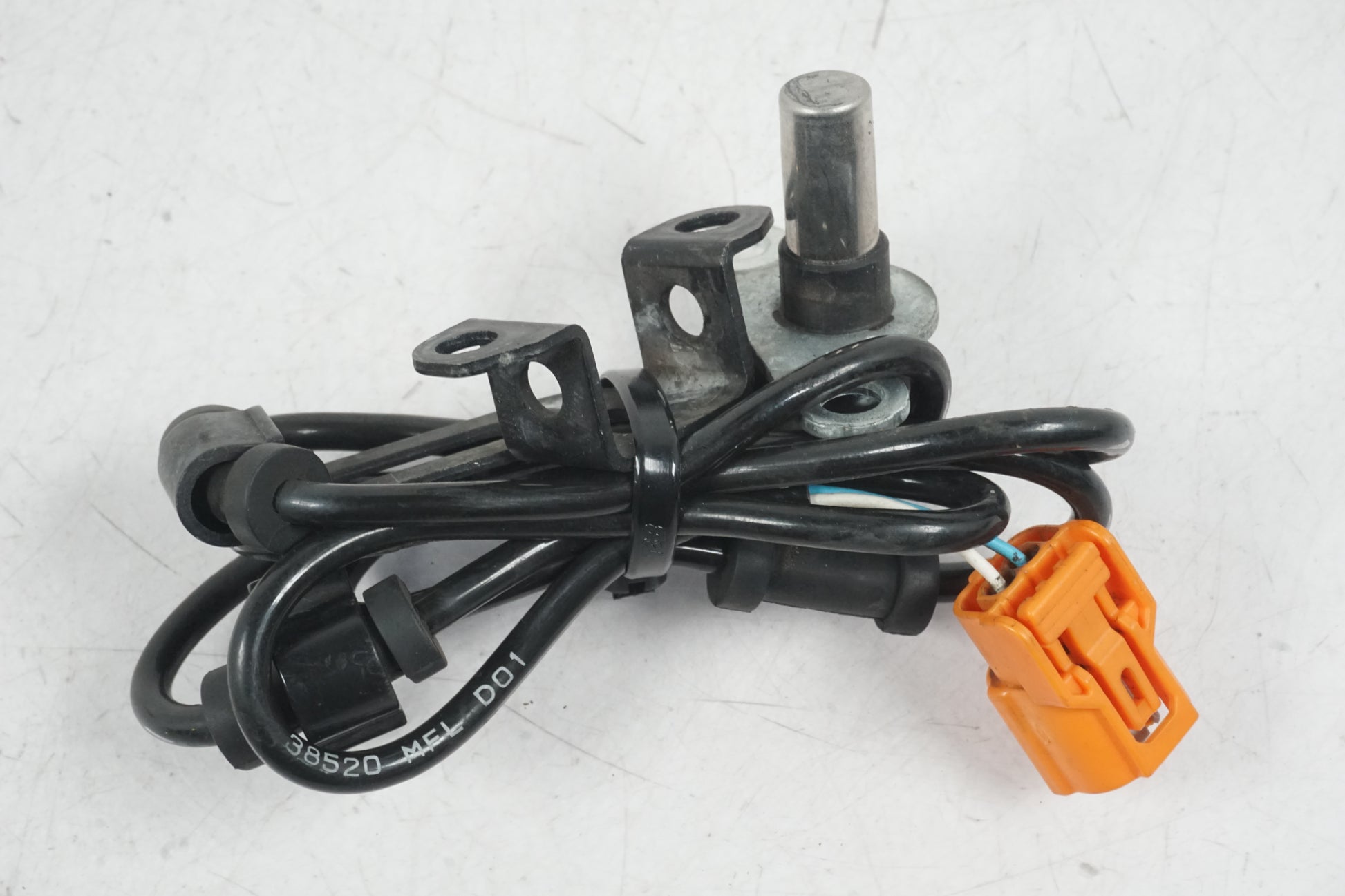 Baksidan på ABS givare från en Honda CBR 1000 RR -2009 motorcykel.