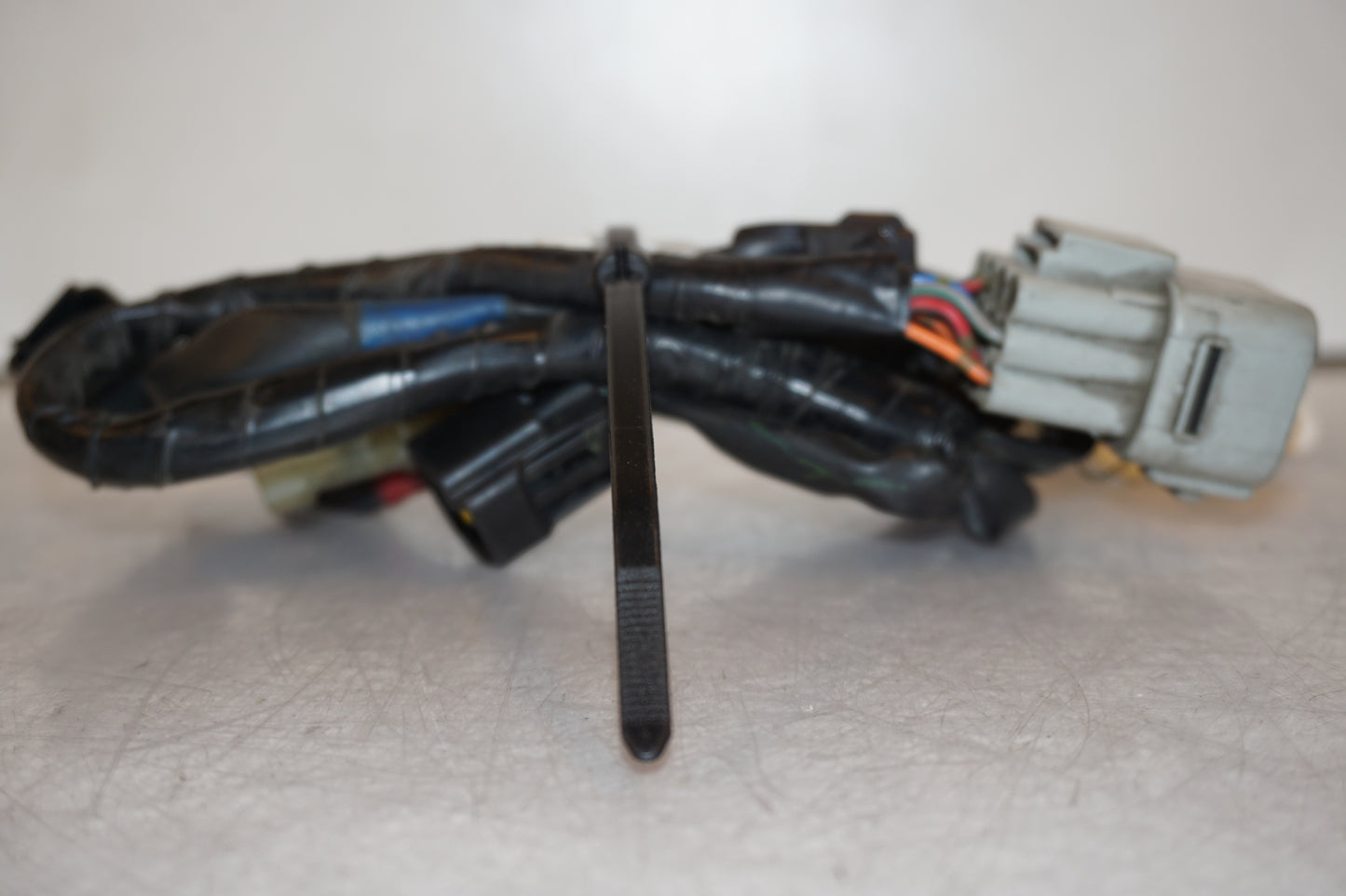 Höger sida på Kablage från en Yamaha FZ1-SA -2008 motorcykel.