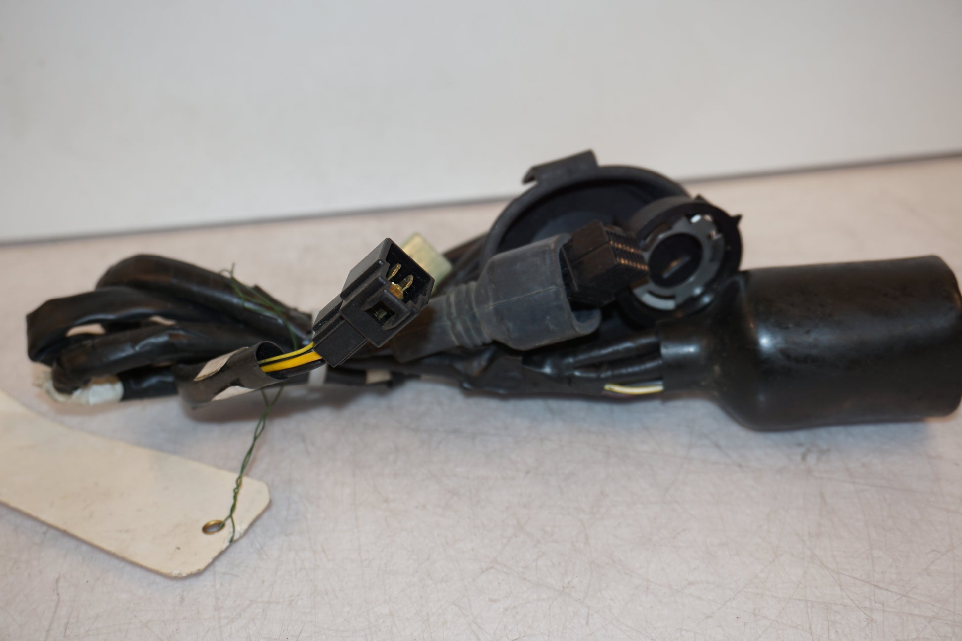 Vänster sida på Kablage från en Yamaha YZF-R 125 -2008 motorcykel.