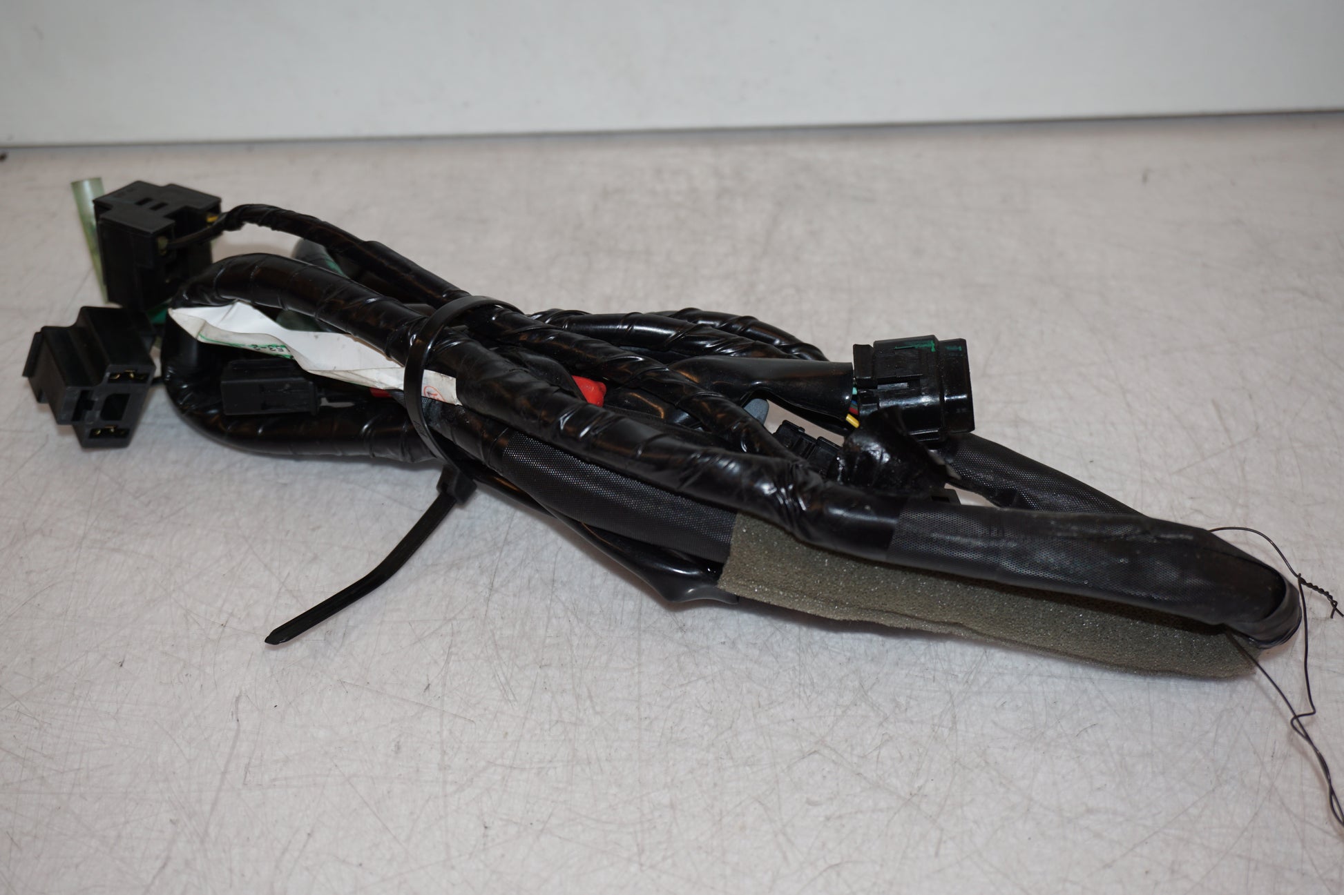 Framsidan på Kablage från en Yamaha FZ-8 -2011 motorcykel.