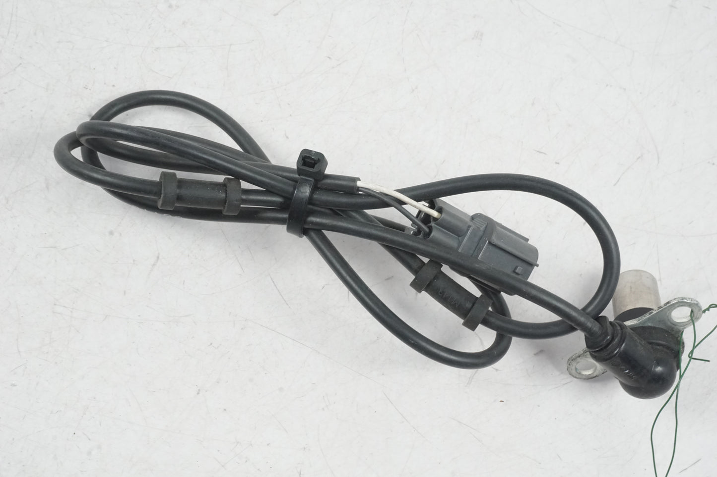 Vänster sida på ABS givare från en Honda VFR 800 -2008 motorcykel.