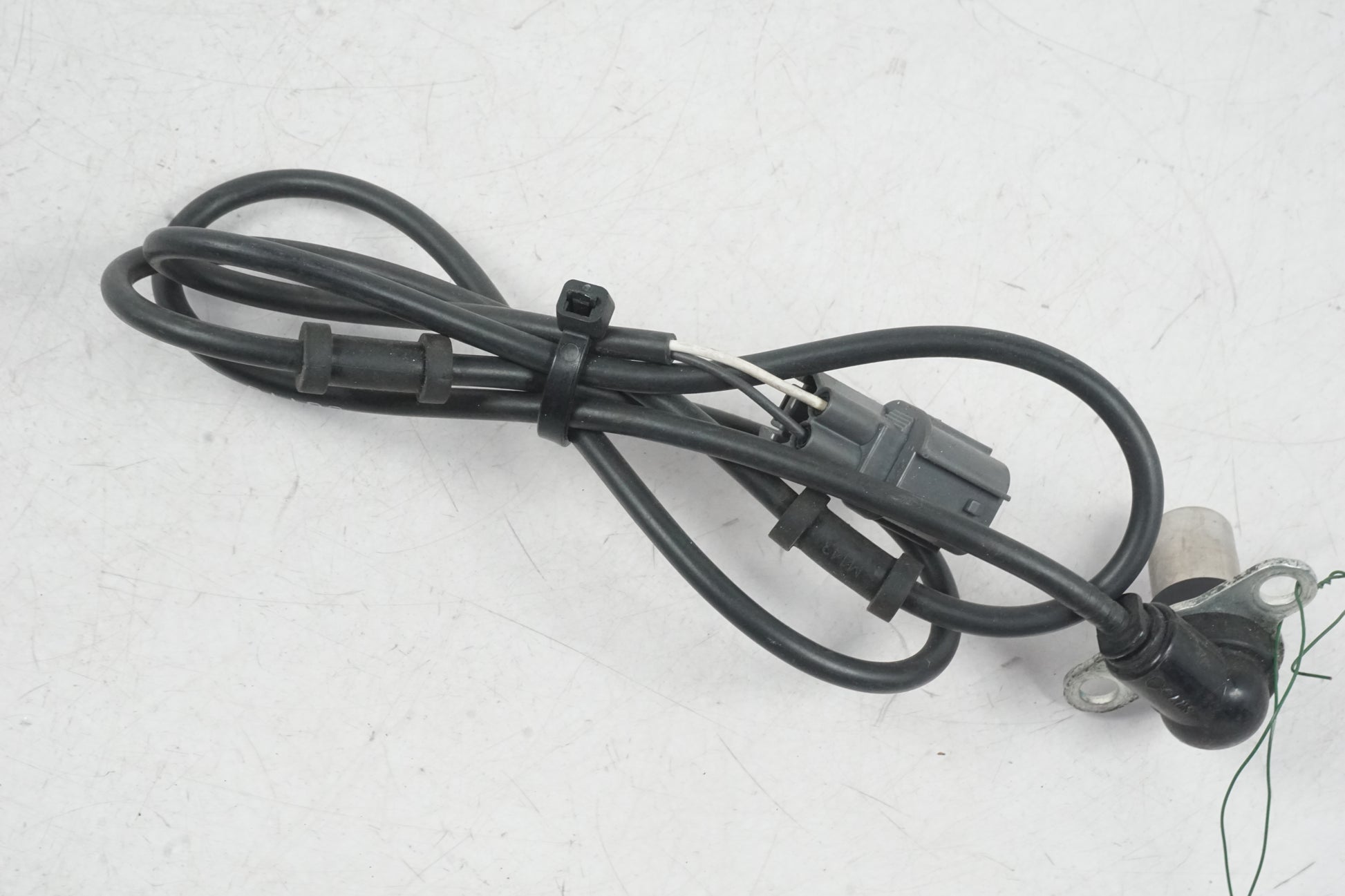 Vänster sida på ABS givare från en Honda VFR 800 -2008 motorcykel.