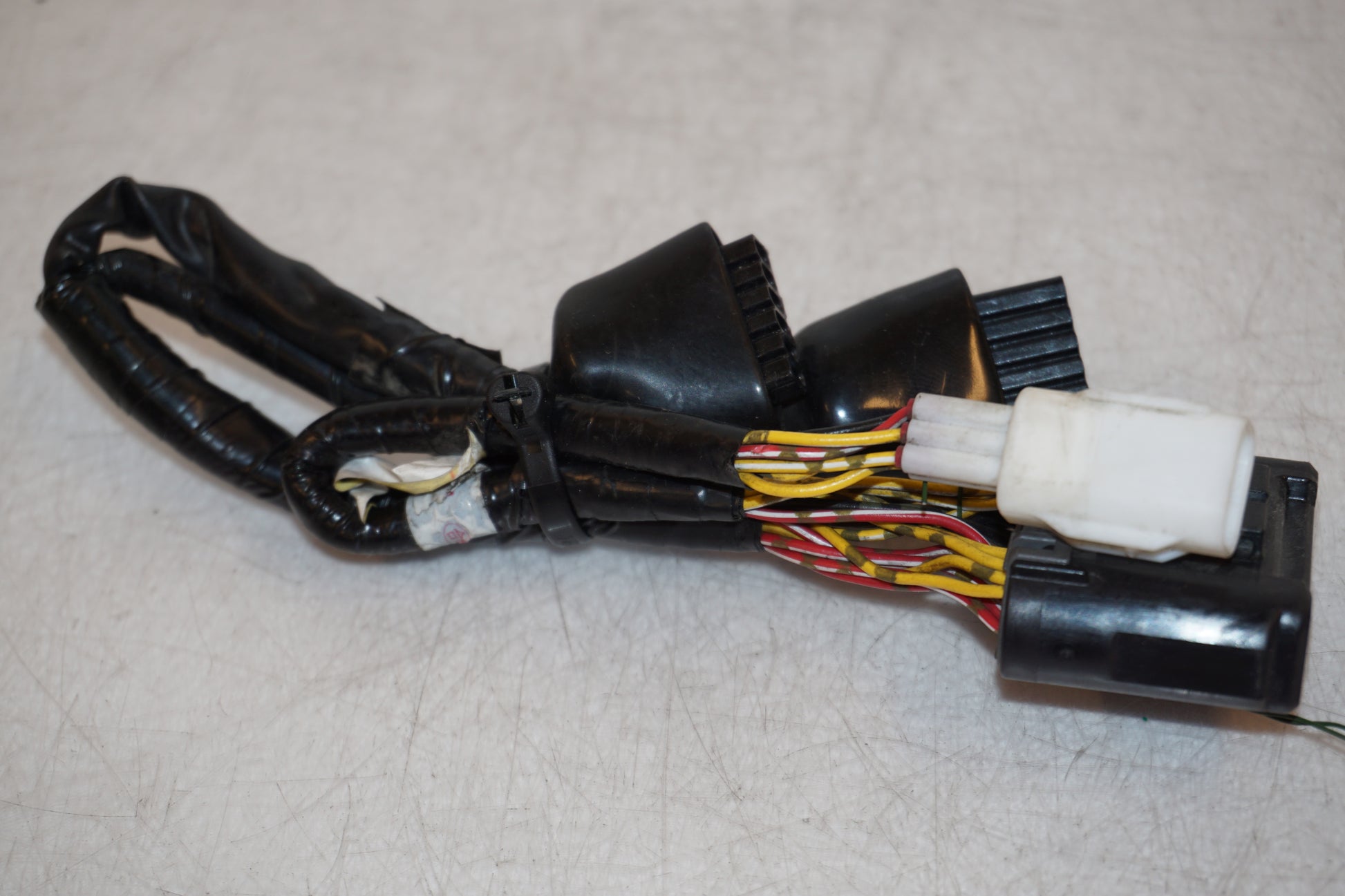 Framsidan på Kablage från en Yamaha FJR 1300 -2016 motorcykel.