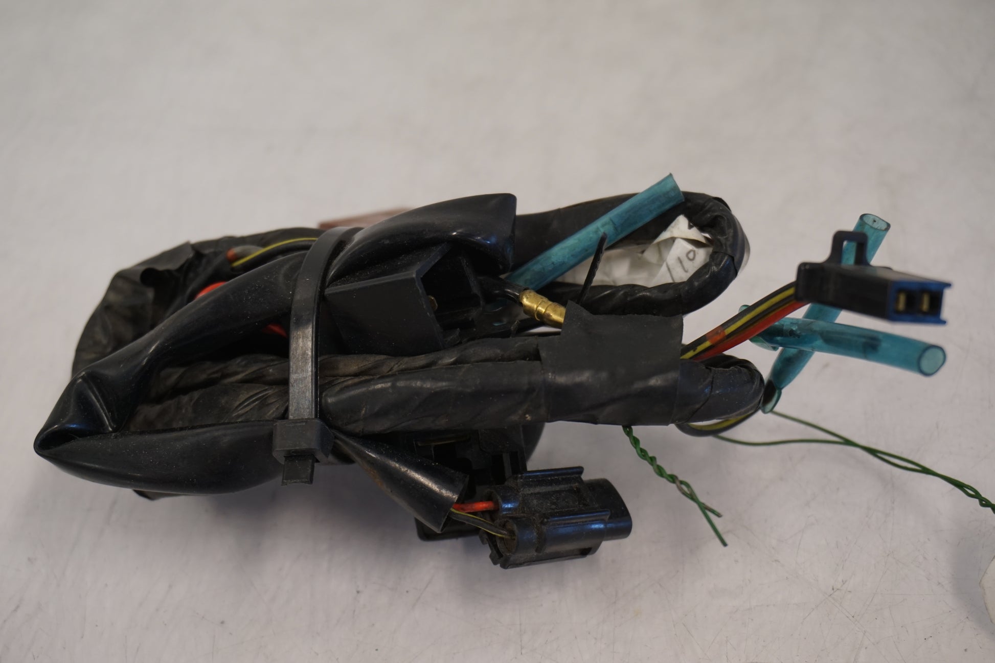 Framsidan på Kablage från en Kawasaki ZX-7R -1996 motorcykel.