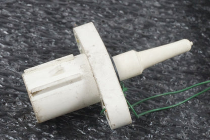 Baksidan på Luftburksensor från en Honda CBR 600 RR -2003 motorcykel.