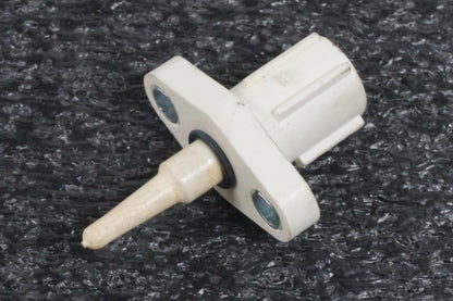 Framsidan på Luftburksensor från en Honda CBR 1000 RR -2006 motorcykel.