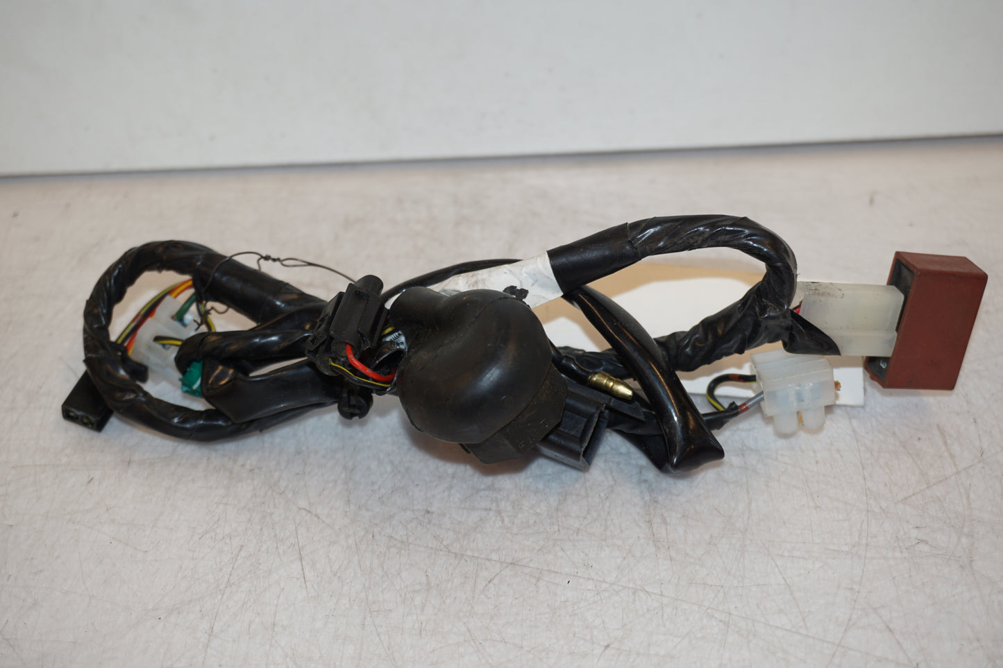 Höger sida på Kablage från en Kawasaki ZX-7R -1996 motorcykel.