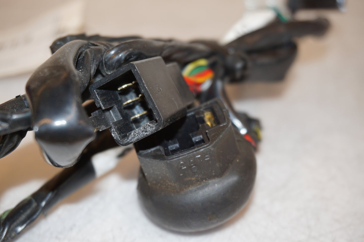 Extrabild1 på Kablage från en Kawasaki ZX-7R -1996 motorcykel.