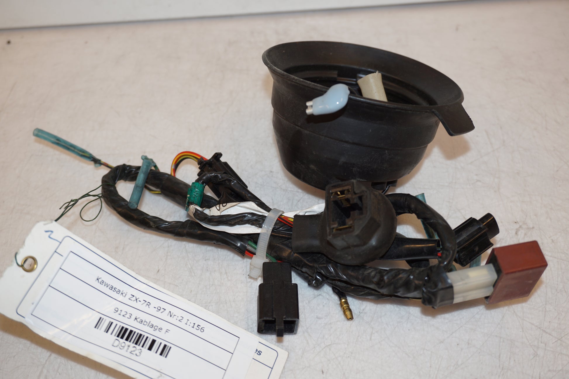 Framsidan på Kablage från en Kawasaki ZX-7R -1997 motorcykel.