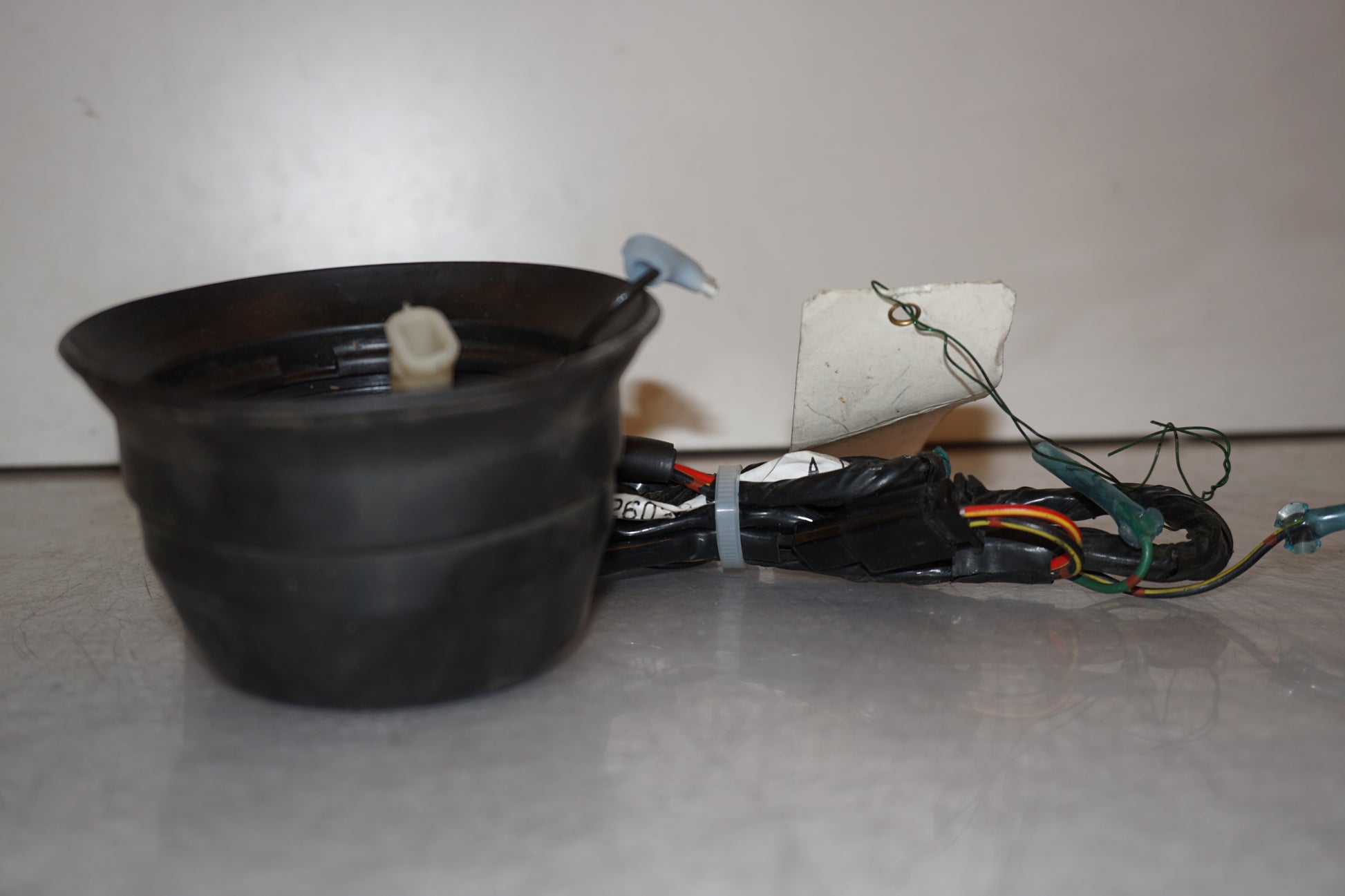 Höger sida på Kablage från en Kawasaki ZX-7R -1997 motorcykel.