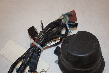 Snett nerifrån på Kablage från en Kawasaki ZX-7R -1997 motorcykel.