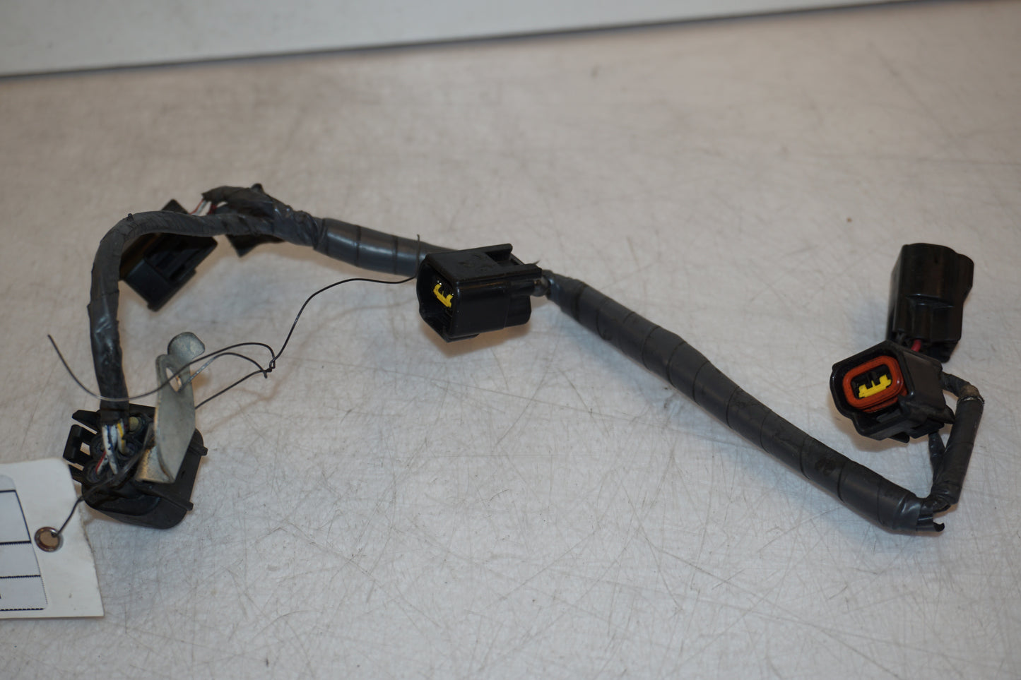 Höger sida på Kablage från en Kawasaki GTR 1400 -2008 motorcykel.