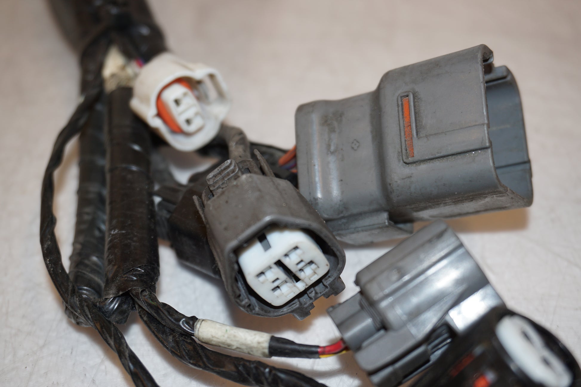 Extrabild1 på Kablage från en Kawasaki GTR 1400 -2008 motorcykel.