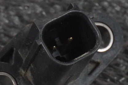 Höger sida på Luftburksensor från en Honda CRF 1000 Africa Twin -2016 motorcykel.