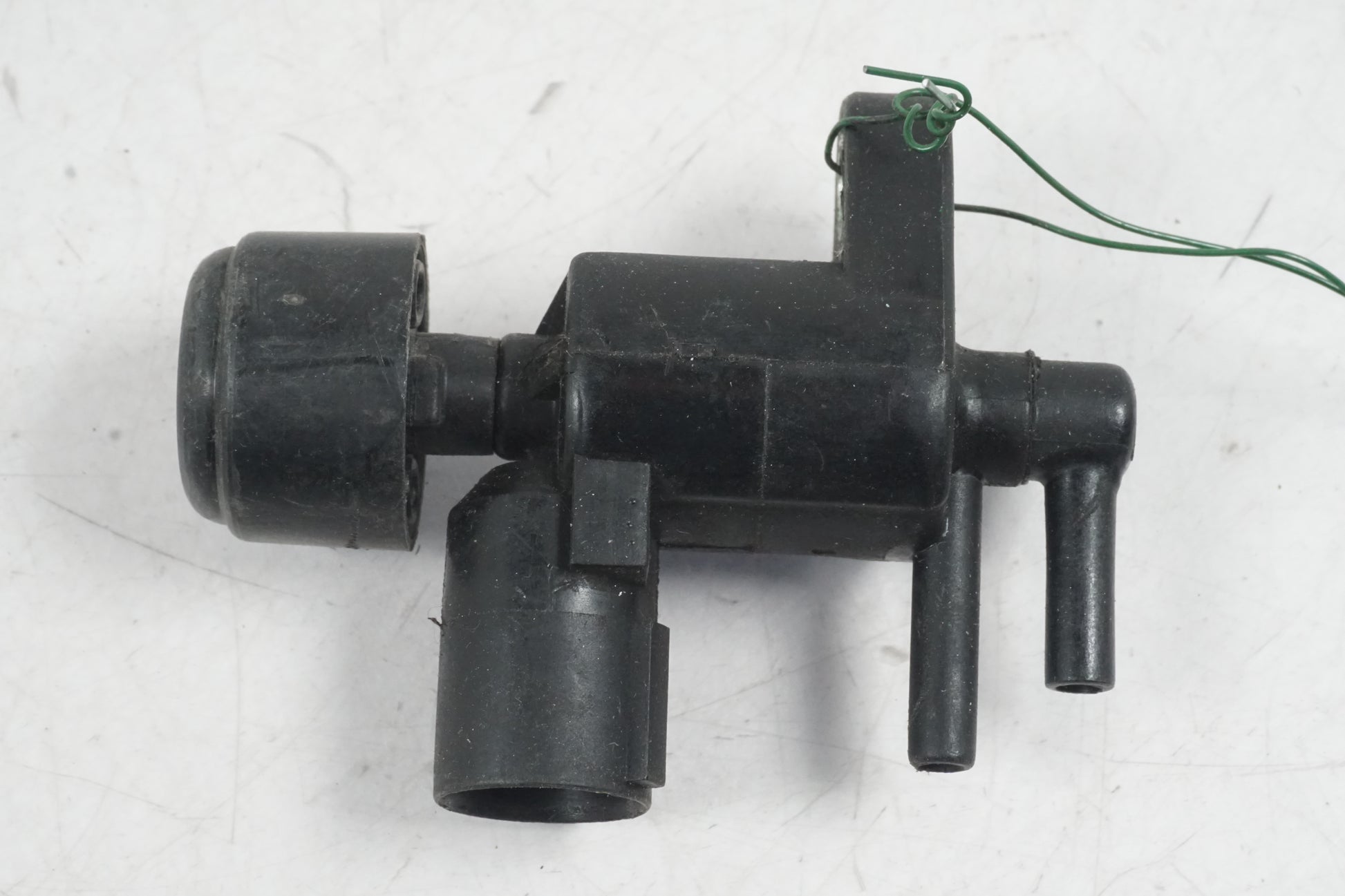 Framsidan på Mapsensor från en Honda XL 1000 V -2008 motorcykel.