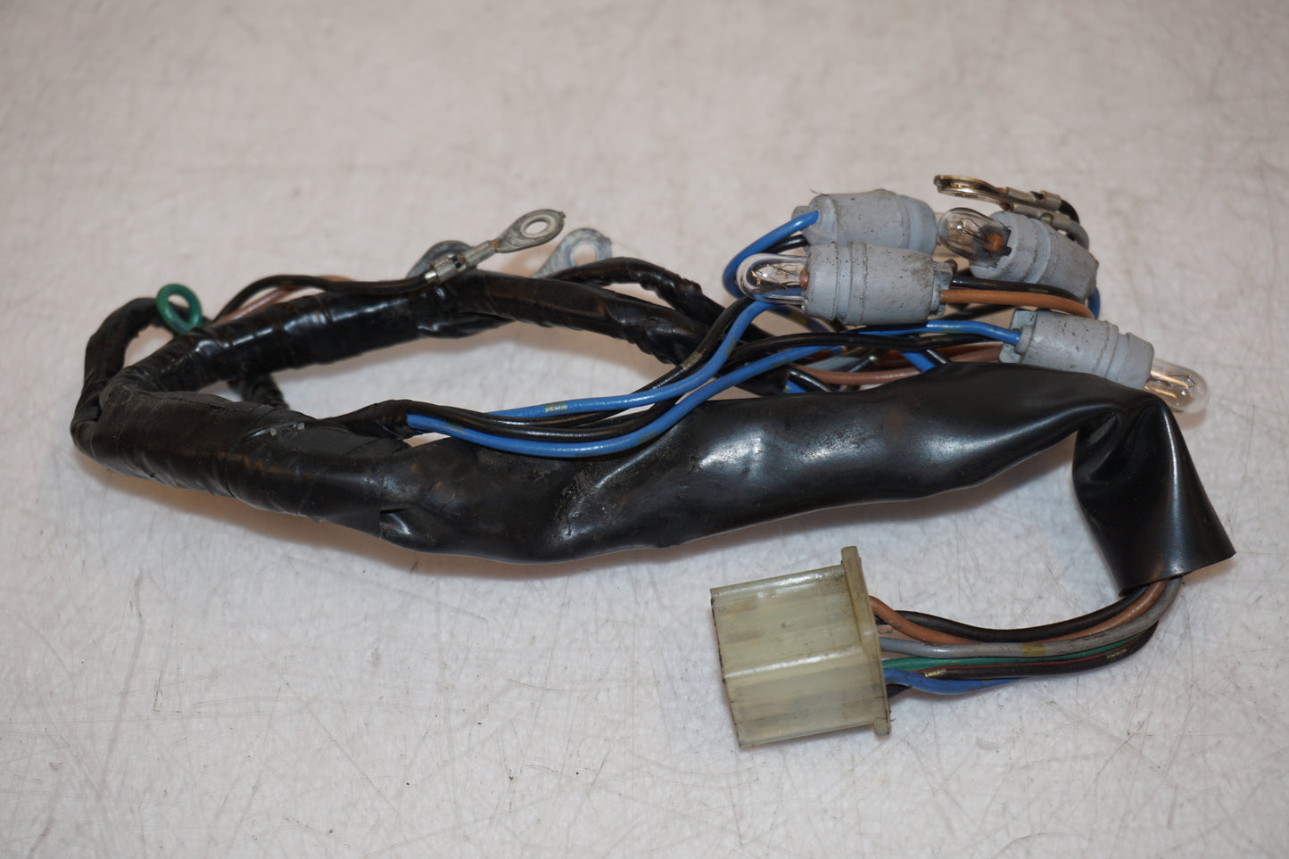 Framsidan på Kablage från en Yamaha XJR 1300 -2000 motorcykel.