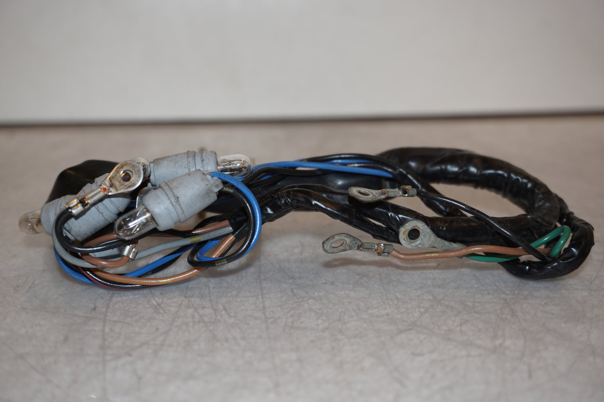 Höger sida på Kablage från en Yamaha XJR 1300 -2000 motorcykel.