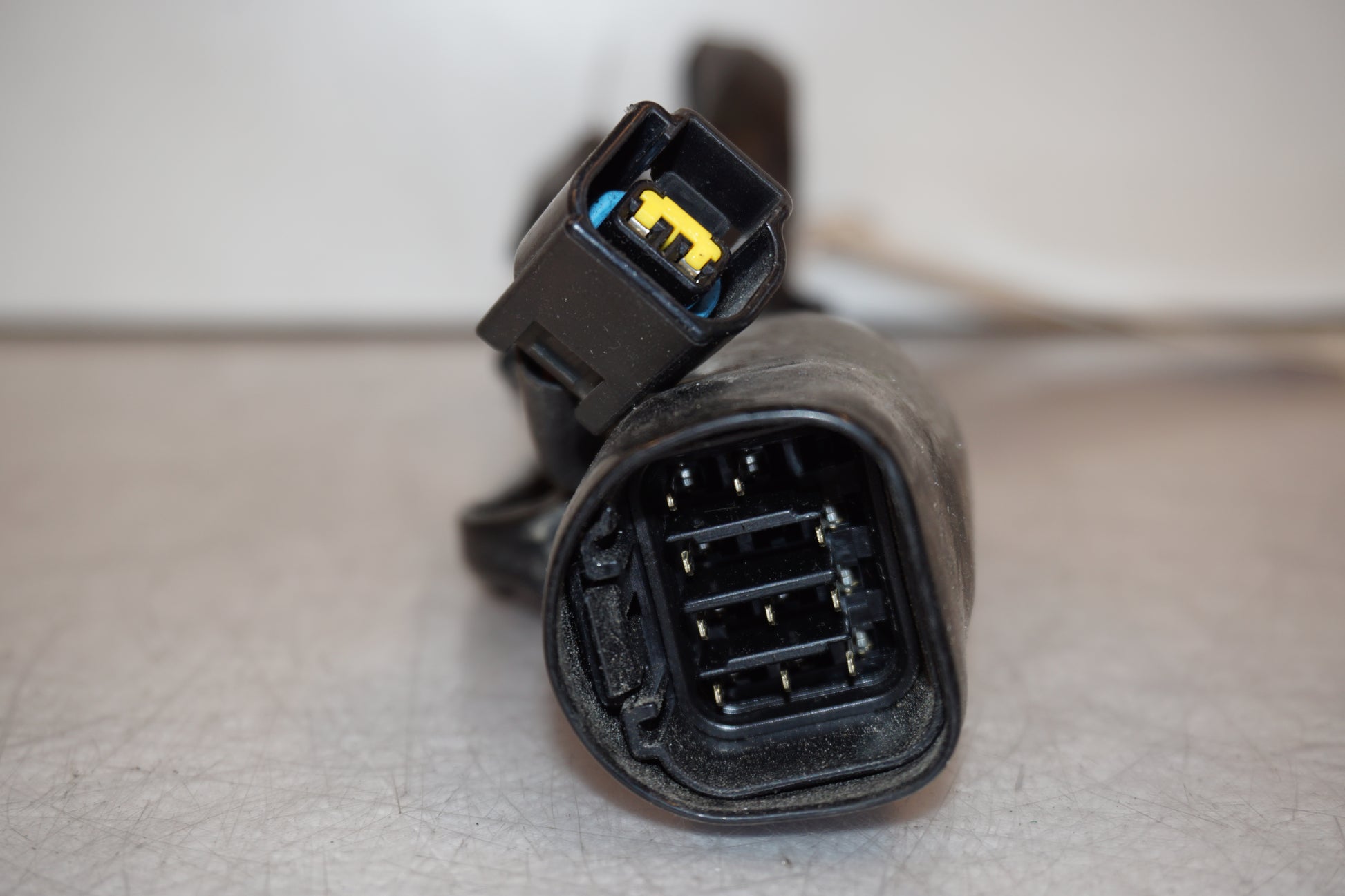 Vänster sida på Kablage från en Yamaha YZF 1000 R1 -2009 motorcykel.