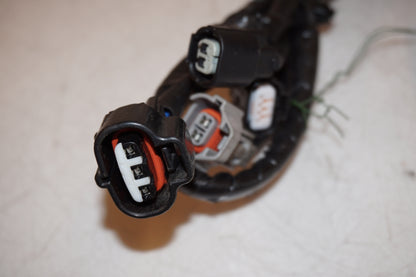 Snett nerifrån på Kablage från en Yamaha MT-07 -2014 motorcykel.