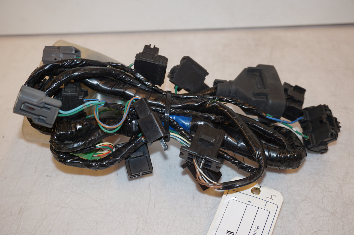 Framsidan på Kablage från en Honda VFR 800 -2008 motorcykel.