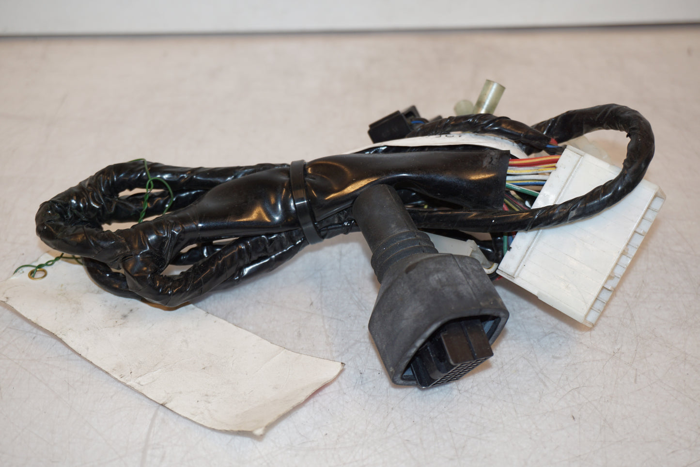 Framsidan på Kablage från en Yamaha YZF R6 -2000 motorcykel.