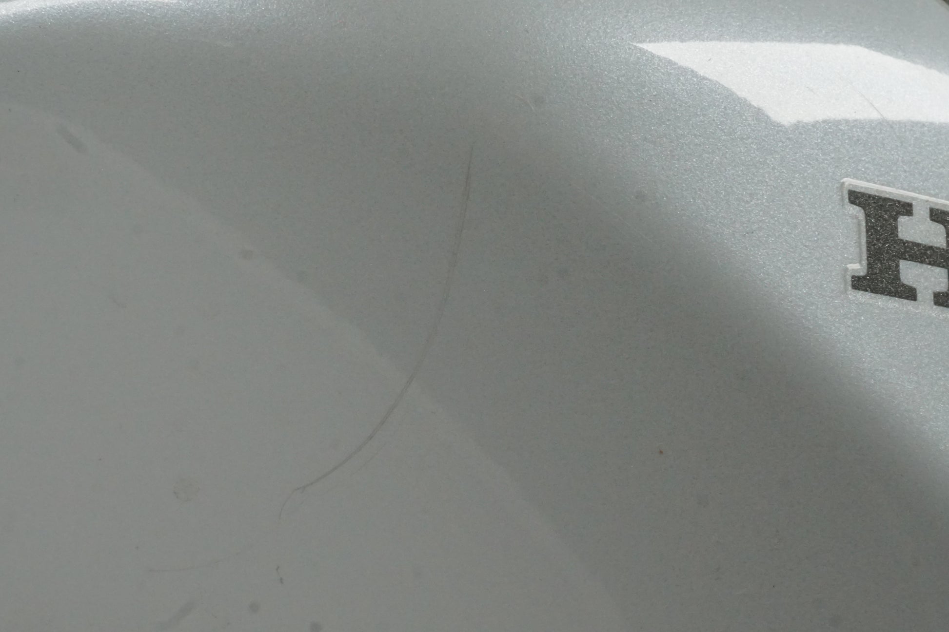 Extrabild1 på Bensintank från en Honda CBR 600 -2011 motorcykel.