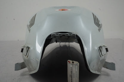 Extrabild2 på Bensintank från en Honda CBR 600 -2011 motorcykel.