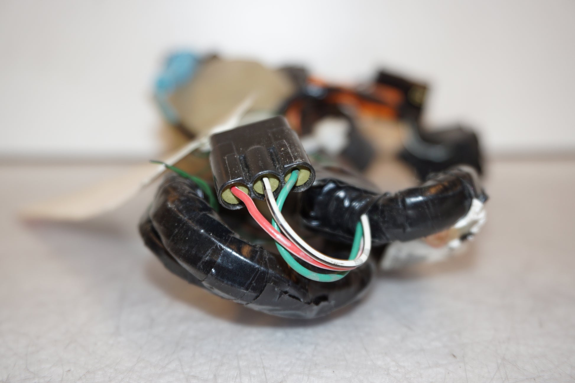 Baksidan på Kabelstam från en Honda CBR 600 RR -2004 motorcykel.