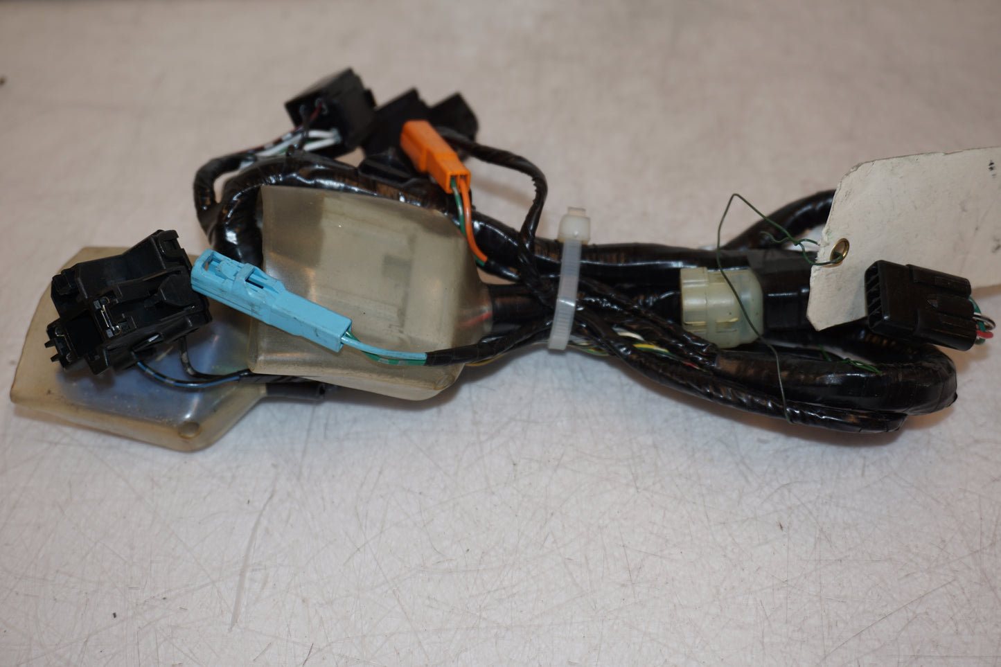 Höger sida på Kabelstam från en Honda CBR 600 RR -2004 motorcykel.