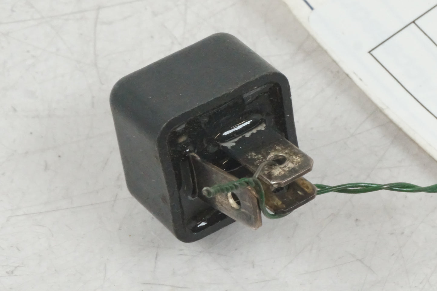 Framsidan på Relä från en Honda XL 600 V -1993 motorcykel.