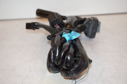 Baksidan på Kablage från en Honda CB 500 F -2013 motorcykel.