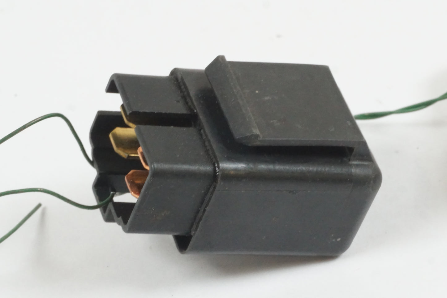 Baksidan på Relä från en Honda CBR 600 RR -2003 motorcykel.