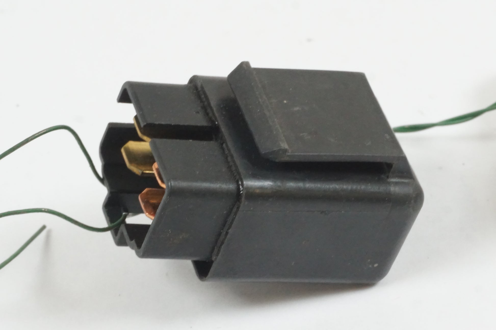 Baksidan på Relä från en Honda CBR 600 RR -2003 motorcykel.