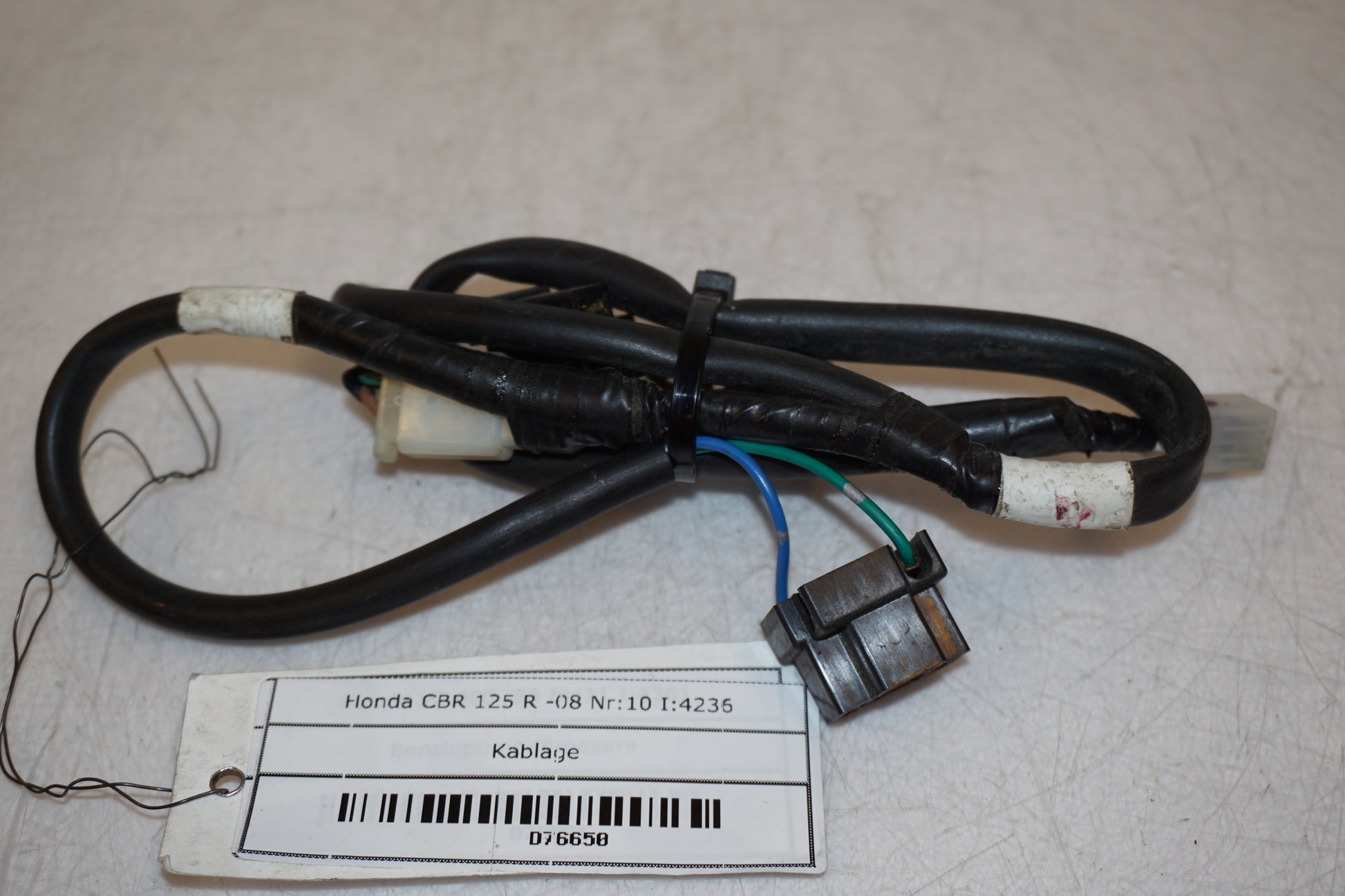 Framsidan på Kablage från en Honda CBR 125 R -2008 motorcykel.